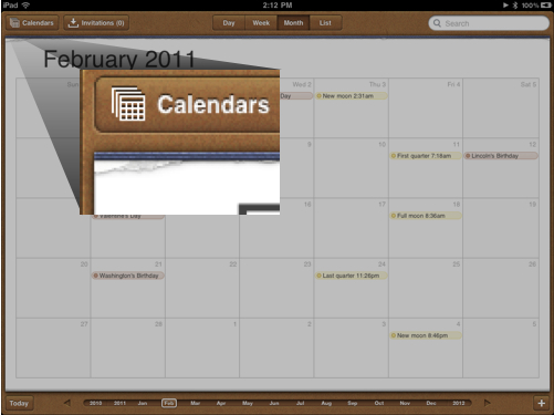 iPadin kalenteriohjelman repäisyjälki jäljittelee paperikalenteria ja antaa vihjeen, että kuusta toiseen liikuttaisiin pystysuunnassa. Pystysuunnan vieritys kuitenkin vierittää tätä paperia ja seuraavaan kuukauteen liikutaan vaakapyyhkäisyllä. Tätä seuraa pystysuuntainen animaatio.