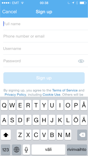 Twitter ei suotta pakota syöttämään tietoja kahdesti. Twitterin tapauksessa myös erillinen käyttäjätunnus on mielekäs.